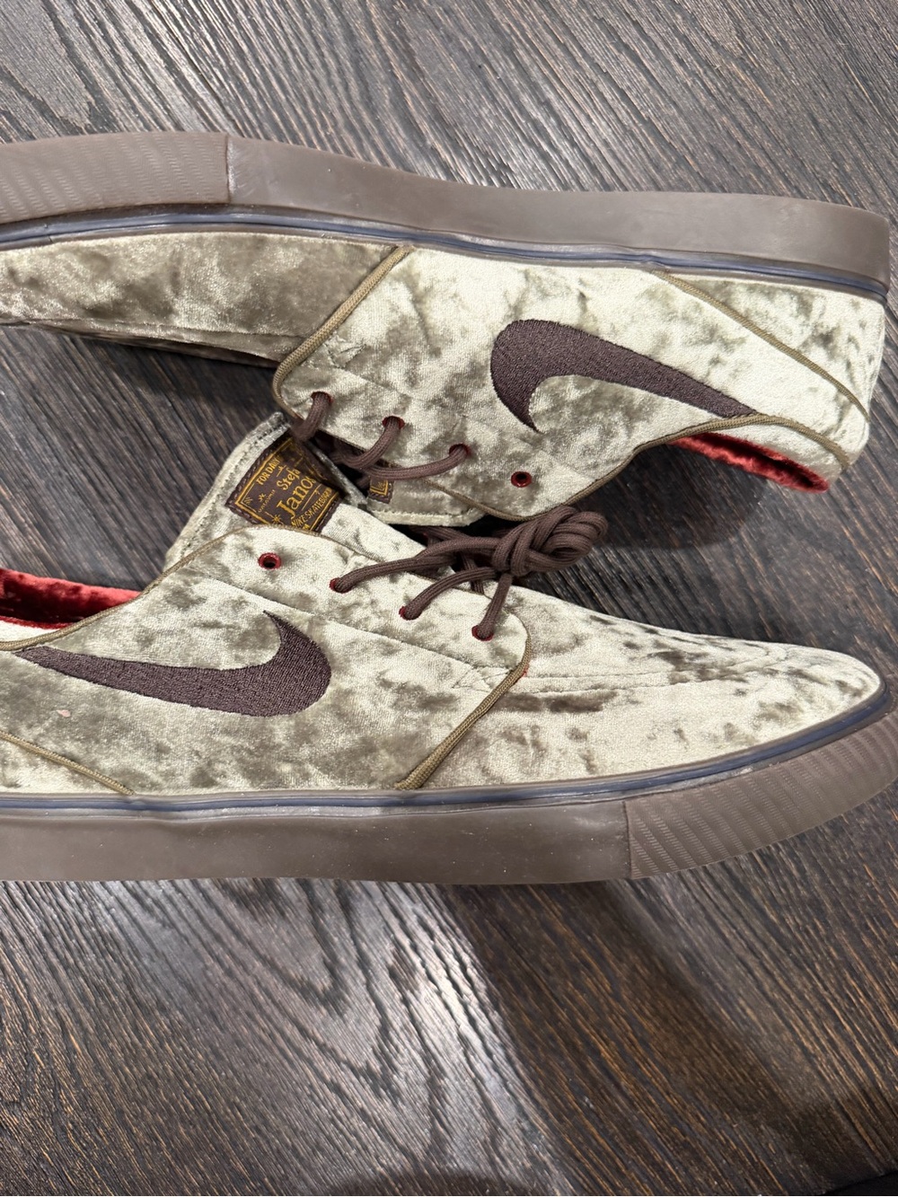 Nike SB Zoom Janoski OG+ SE “City of Cinema” - Medium Olive -men’s size 13